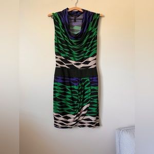 BCBG Maxazria Evergrenco Sleevless Drape Neck Geometric Print Dress Size XS Knit